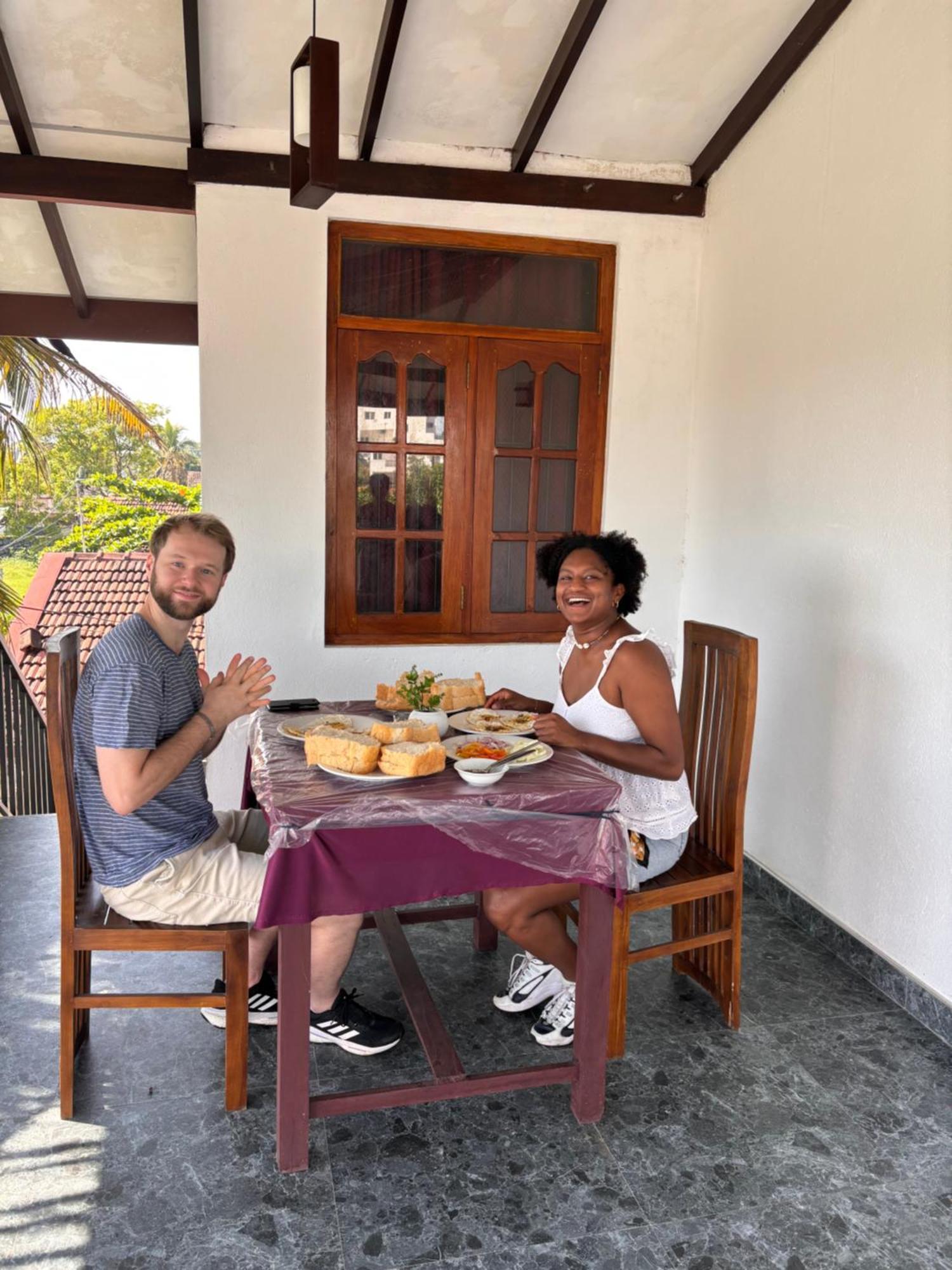 The Alexis'S Guest House Negombo Exterior photo